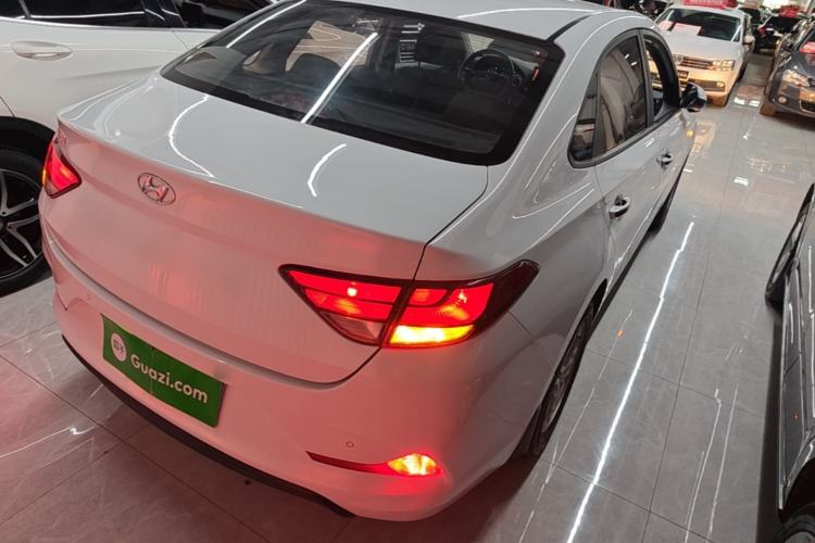 Used Hyundai Celesta 2018 1.6L Automatic GL Enjoyment Edition China VI compliant Rear Right 45 Deg