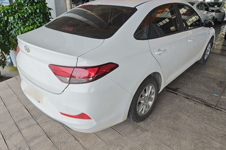 Used Hyundai Celesta 2018 1.6L Automatic GL Enjoyment Edition China VI compliant Rear Right 45 Deg