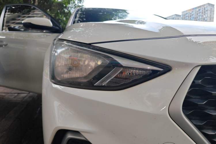 Used Hyundai Celesta 2018 1.6L Automatic GL Enjoyment Version China V Standard Right Front Headlight