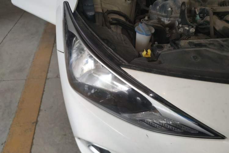 Used Hyundai Celesta 2018 1.6L Automatic GL Enjoyment Edition China VI compliant Right Front Headlight