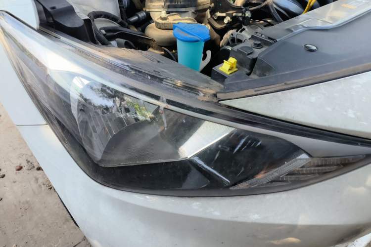Used Hyundai Celesta 2018 1.6L Automatic GL Enjoyment Edition China VI compliant Right Front Headlight