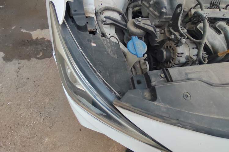 Used Hyundai Celesta 2018 1.6L Automatic Enjoyment Version GLS China V Emission Standard Right Front Headlight