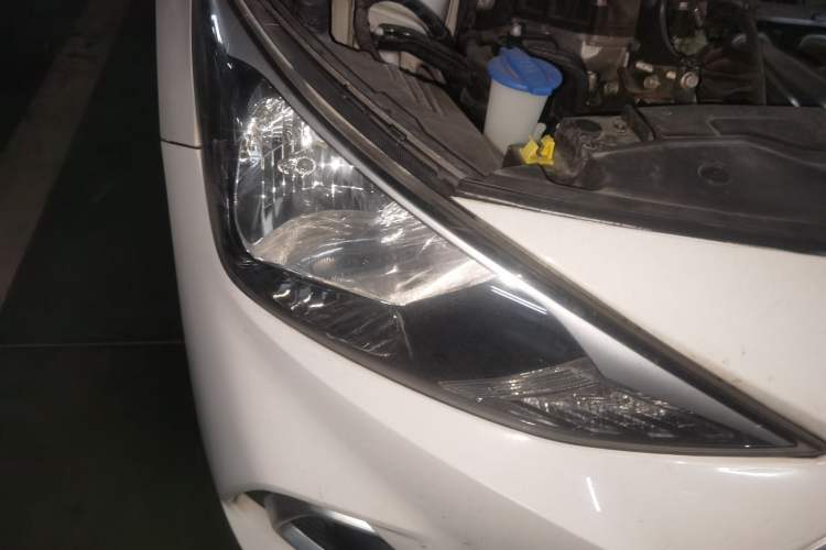 Used Hyundai Celesta 2018 1.6L Automatic GL Enjoyment Edition China VI compliant Right Front Headlight