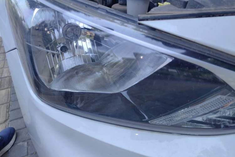 Used Hyundai Celesta 2018 1.6L Automatic GL Enjoyment Edition China VI compliant Right Front Headlight