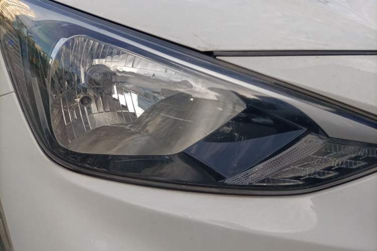 Used Hyundai Celesta 2018 1.6L Automatic GL Enjoyment Version China V Standard Right Front Headlight