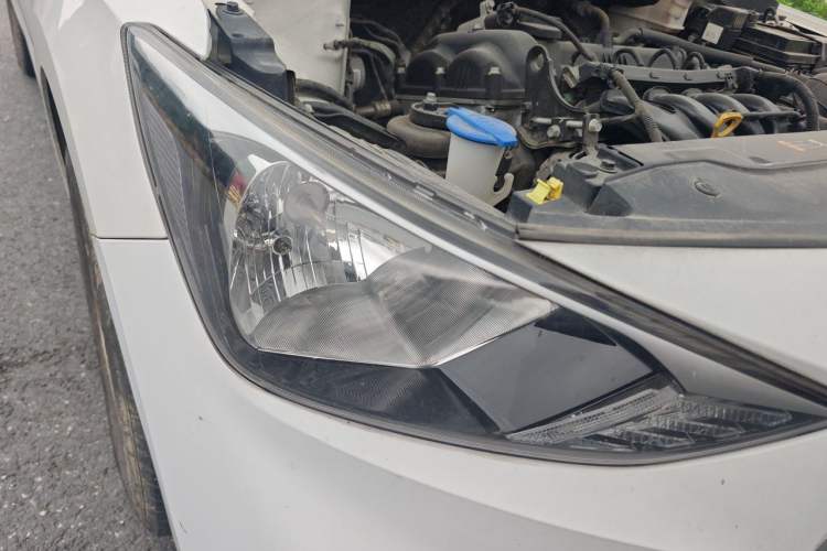 Used Hyundai Celesta 2018 1.6L Automatic GL Enjoyment Version China V Standard Right Front Headlight