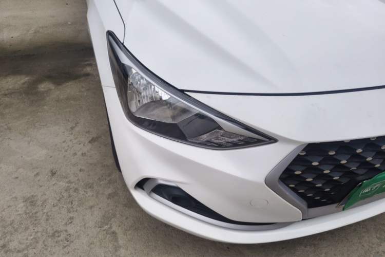 Used Hyundai Celesta 2018 1.6L Automatic GL Enjoyment Edition China VI compliant Right Front Headlight