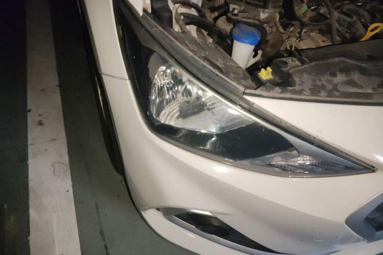 Used Hyundai Celesta 2018 1.6L Automatic GL Enjoyment Version China V Standard Right Front Headlight