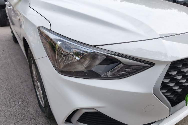 Used Hyundai Celesta 2018 1.6L Automatic GL Enjoyment Edition China VI compliant Right Front Headlight