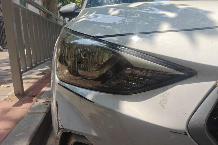 Used Hyundai Celesta 2018 1.6L Automatic GL Enjoyment Edition China VI compliant Right Front Headlight