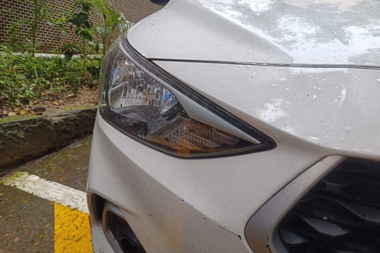 Used Hyundai Celesta 2018 1.6L Automatic GL Enjoyment Edition China VI compliant Right Front Headlight