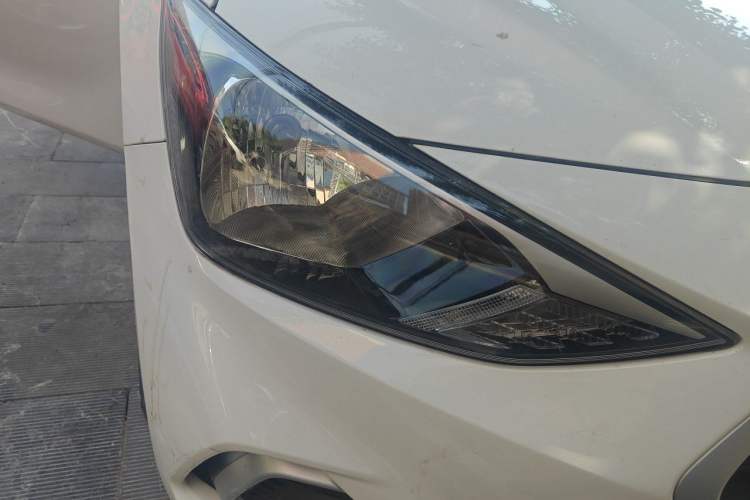 Used Hyundai Celesta 2018 1.6L Automatic GL Enjoyment Edition China VI compliant Right Front Headlight
