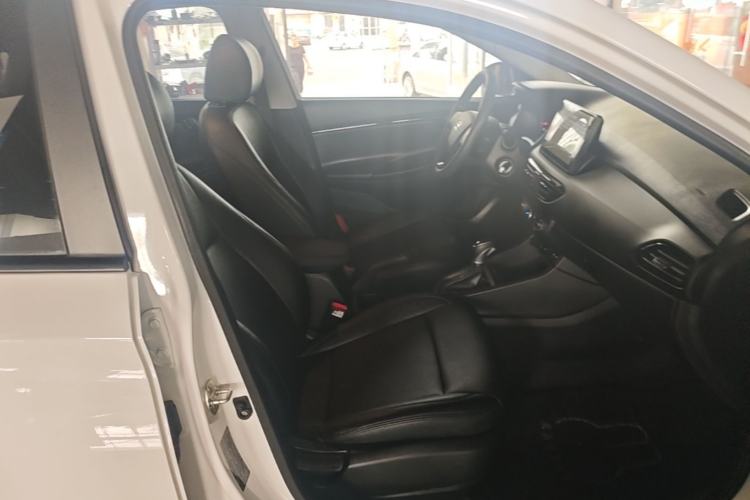 Used Hyundai Celesta 2018 1.6L Automatic GL Enjoyment Edition China VI compliant Right Front Seat