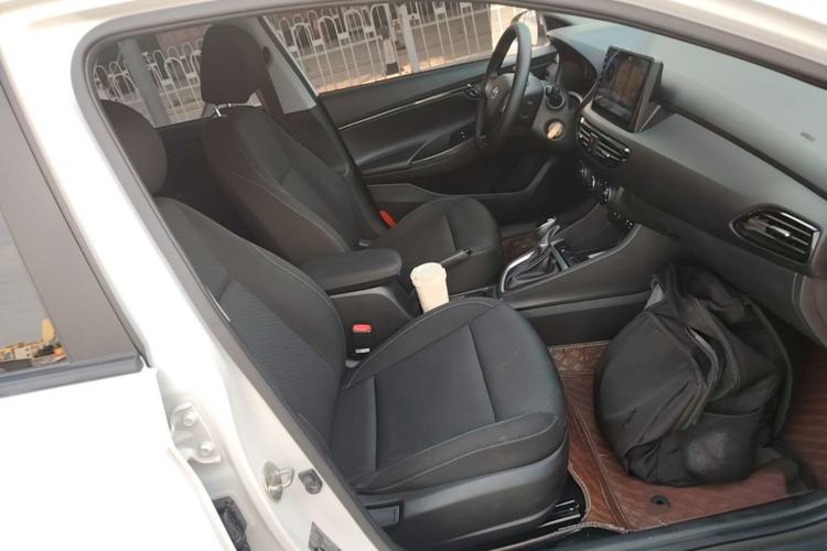 Used Hyundai Celesta 2018 1.6L Automatic GL Enjoyment Version China V Standard Right Front Seat