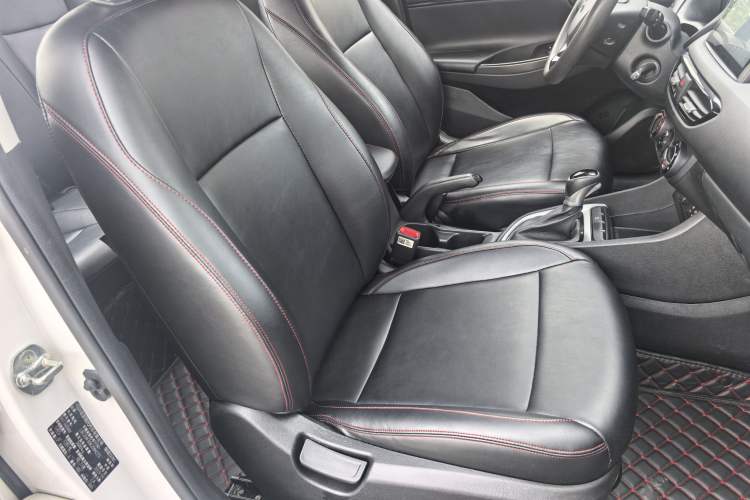 Used Hyundai Celesta 2018 1.6L Automatic GL Enjoyment Version China V Standard Right Front Seat