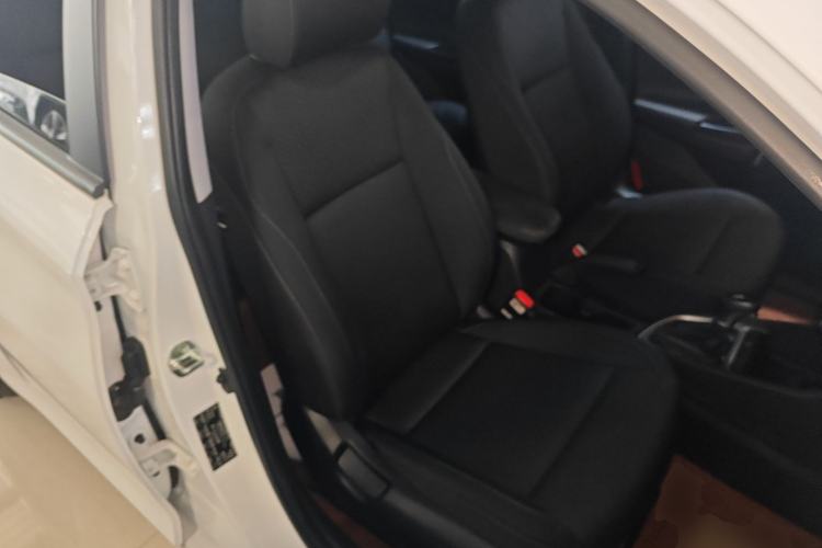 Used Hyundai Celesta 2018 1.6L Automatic GL Enjoyment Edition China VI compliant Right Front Seat