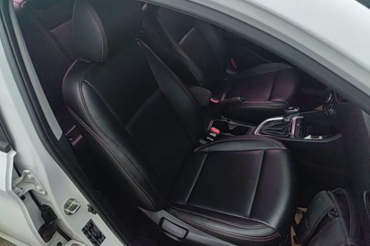 Used Hyundai Celesta 2018 1.6L Automatic GL Enjoyment Edition China VI compliant Right Front Seat