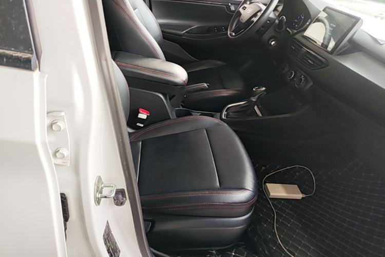 Used Hyundai Celesta 2018 1.6L Automatic GL Enjoyment Edition China VI compliant Right Front Seat
