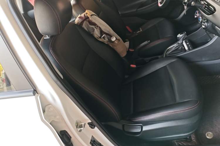 Used Hyundai Celesta 2018 1.6L Automatic GL Enjoyment Edition China VI compliant Right Front Seat