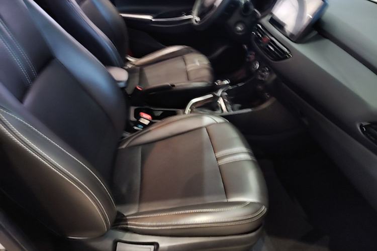 Used Hyundai Celesta 2018 1.6L Automatic GL Enjoyment Edition China VI compliant Right Front Seat