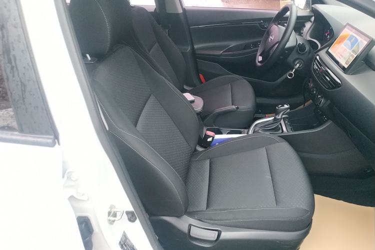 Used Hyundai Celesta 2018 1.6L Automatic GL Enjoyment Edition China VI compliant Right Front Seat
