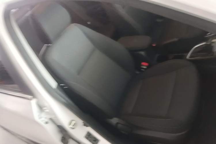 Used Hyundai Celesta 2018 1.6L Automatic GL Enjoyment Edition China VI compliant Right Front Seat