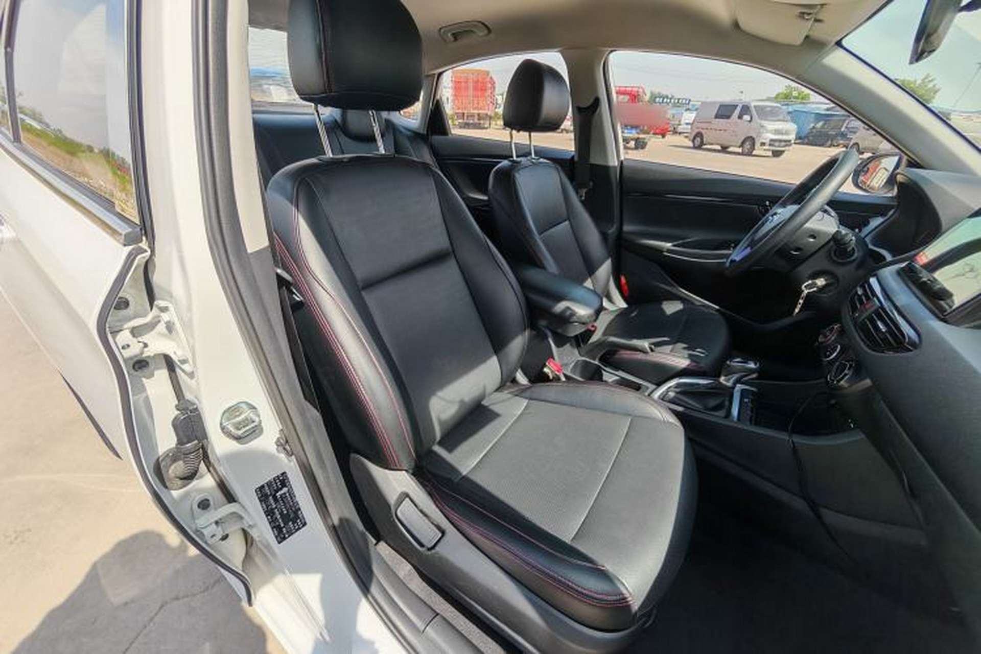 Used Hyundai Celesta 2018 1.6L Automatic GL Enjoyment Edition China VI compliant Right Front Seat