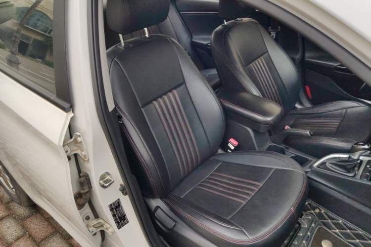 Used Hyundai Celesta 2018 1.6L Automatic GL Enjoyment Edition China VI compliant Right Front Seat