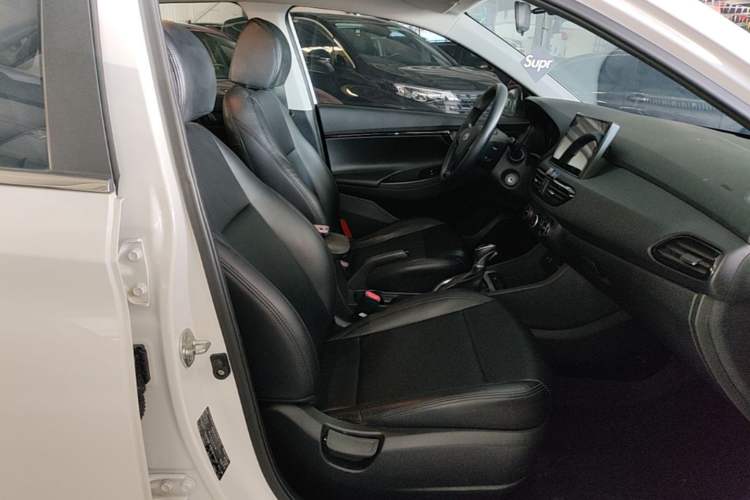 Used Hyundai Celesta 2018 1.6L Automatic GL Enjoyment Edition China VI compliant Right Front Seat
