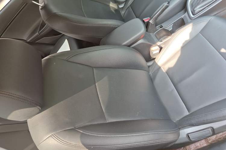 Used Hyundai Celesta 2018 1.6L Automatic GL Enjoyment Edition China VI compliant Right Front Seat
