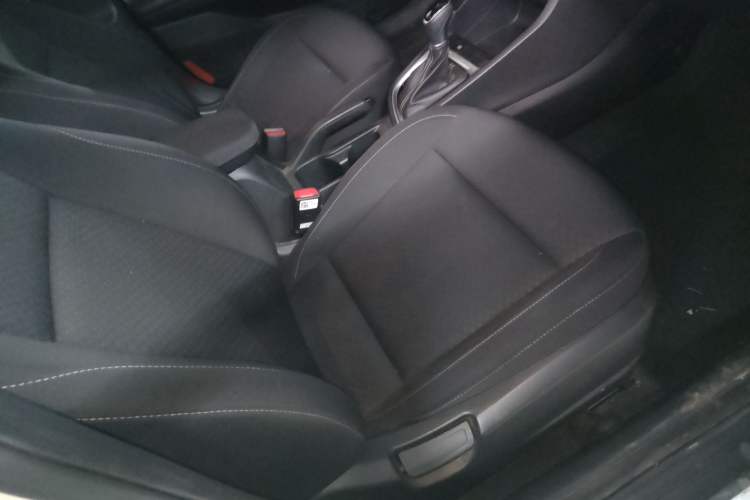 Used Hyundai Celesta 2018 1.6L Automatic GL Enjoyment Edition China VI compliant Right Front Seat