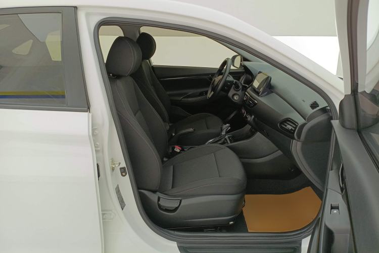 Used Hyundai Celesta 2018 1.6L Automatic GL Enjoyment Edition China VI compliant Right Front Seat
