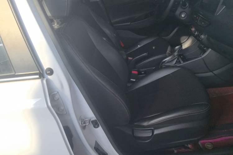 Used Hyundai Celesta 2018 1.6L Automatic GL Enjoyment Edition China VI compliant Right Front Seat