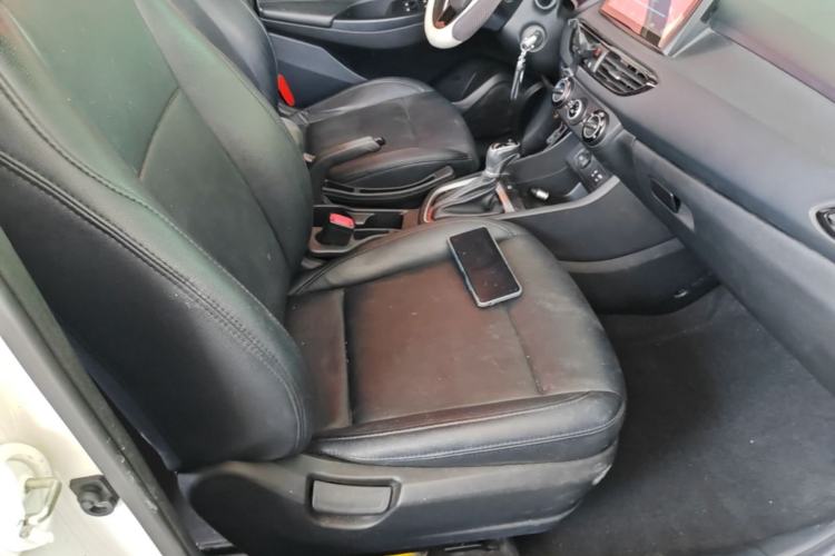 Used Hyundai Celesta 2018 1.6L Automatic GL Enjoyment Edition China VI compliant Right Front Seat