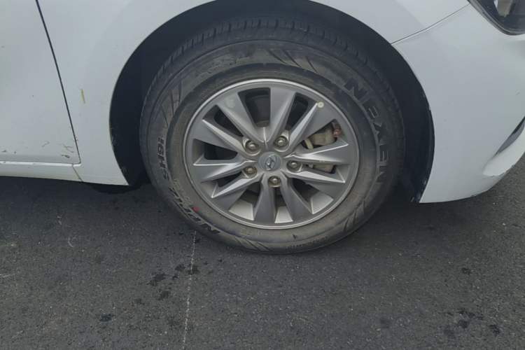 Used Hyundai Celesta 2018 1.6L Automatic GL Enjoyment Edition China VI compliant Right Front Wheel Hub