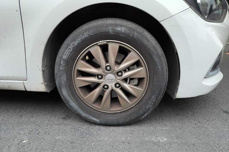 Used Hyundai Celesta 2018 1.6L Automatic GL Enjoyment Edition China VI compliant Right Front Wheel Hub