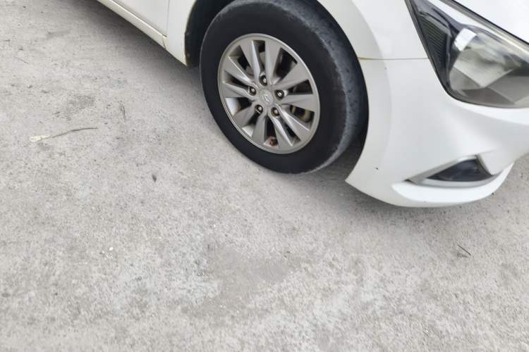 Used Hyundai Celesta 2018 1.6L Automatic GL Enjoyment Edition China VI compliant Right Front Wheel Hub