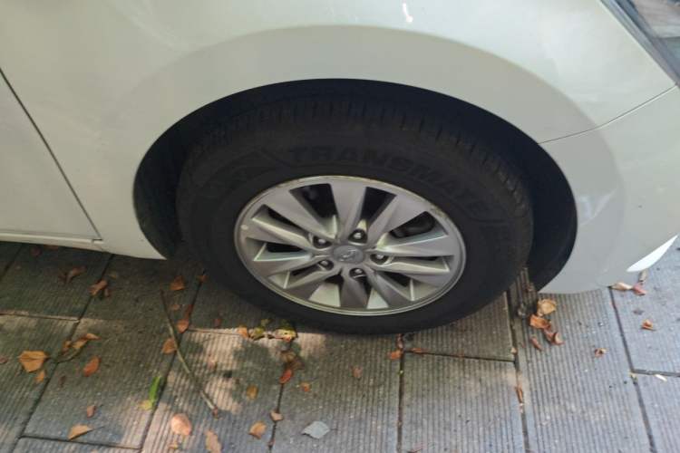 Used Hyundai Celesta 2018 1.6L Automatic GL Enjoyment Edition China VI compliant Right Front Wheel Hub