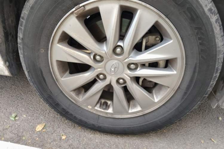 Used Hyundai Celesta 2018 1.6L Automatic GL Enjoyment Edition China VI compliant Right Front Wheel Hub