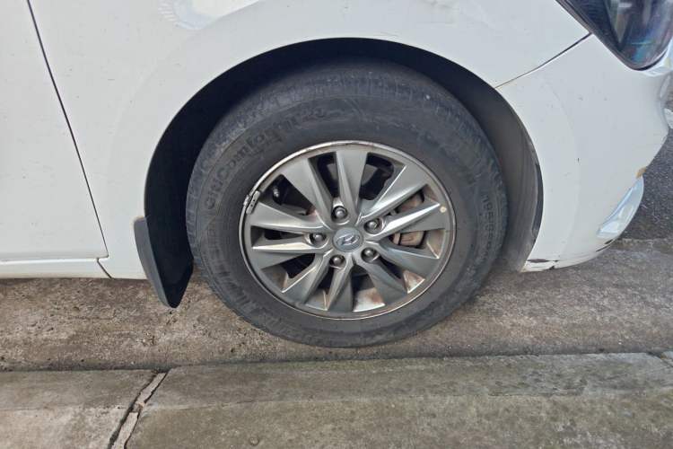 Used Hyundai Celesta 2018 1.6L Automatic GL Enjoyment Edition China VI compliant Right Front Wheel Hub