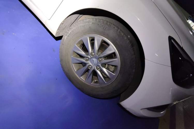 Used Hyundai Celesta 2018 1.6L Automatic GL Enjoyment Edition China VI compliant Right Front Wheel Hub