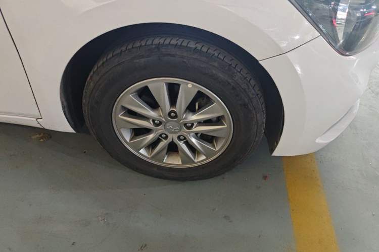 Used Hyundai Celesta 2018 1.6L Automatic GL Enjoyment Edition China VI compliant Right Front Wheel Hub