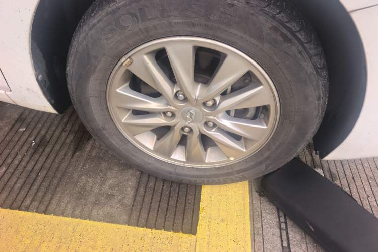 Used Hyundai Celesta 2018 1.6L Automatic GL Enjoyment Edition China VI compliant Right Front Wheel Hub