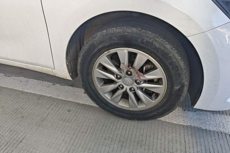 Used Hyundai Celesta 2018 1.6L Automatic GL Enjoyment Edition China VI compliant Right Front Wheel Hub