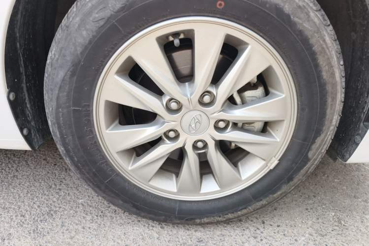 Used Hyundai Celesta 2018 1.6L Automatic GL Enjoyment Edition China VI compliant Right Front Wheel Hub