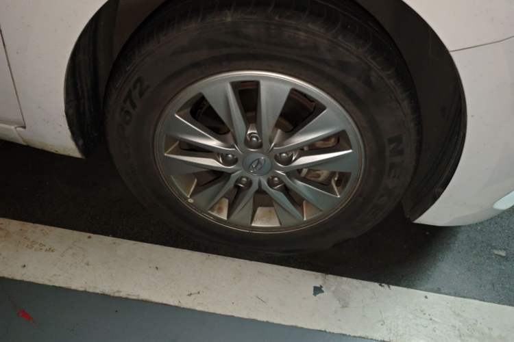 Used Hyundai Celesta 2018 1.6L Automatic GL Enjoyment Edition China VI compliant Right Front Wheel Hub