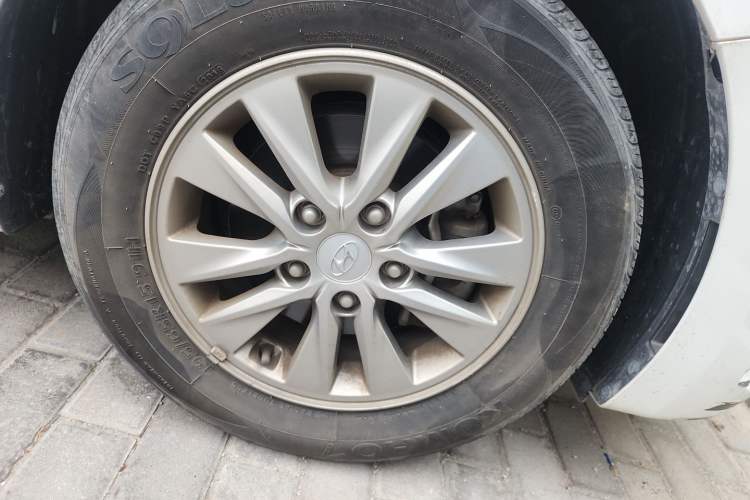 Used Hyundai Celesta 2018 1.6L Automatic GL Enjoyment Edition China VI compliant Right Front Wheel Hub
