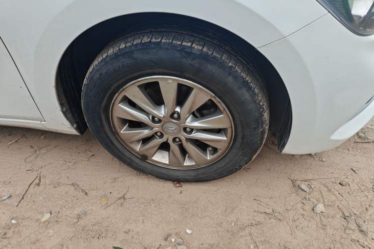 Used Hyundai Celesta 2018 1.6L Automatic GL Enjoyment Edition China VI compliant Right Front Wheel Hub