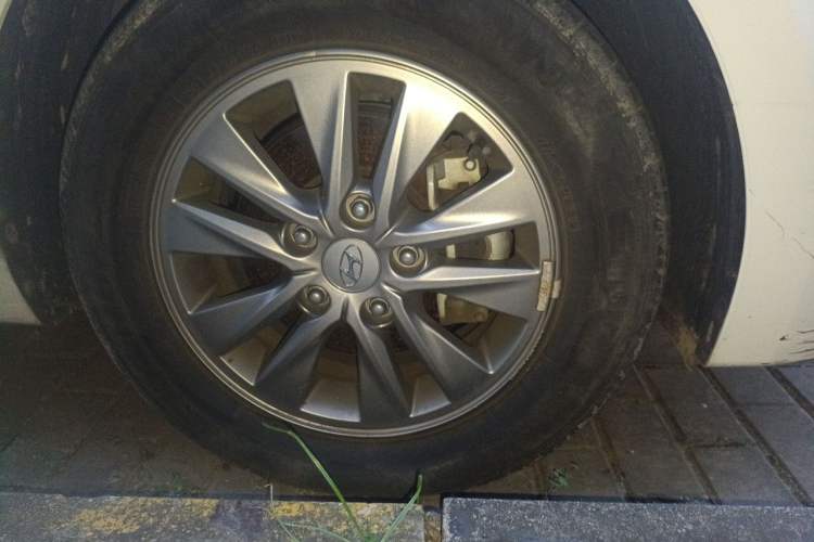 Used Hyundai Celesta 2018 1.6L Automatic GL Enjoyment Version China V Standard Right Front Wheel Hub