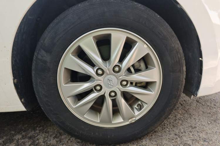 Used Hyundai Celesta 2018 1.6L Automatic GL Enjoyment Edition China VI compliant Right Front Wheel Hub